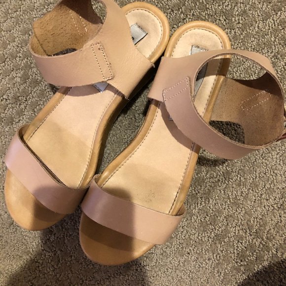 Steve Madden Platform Sandals - Picture 2 of 4